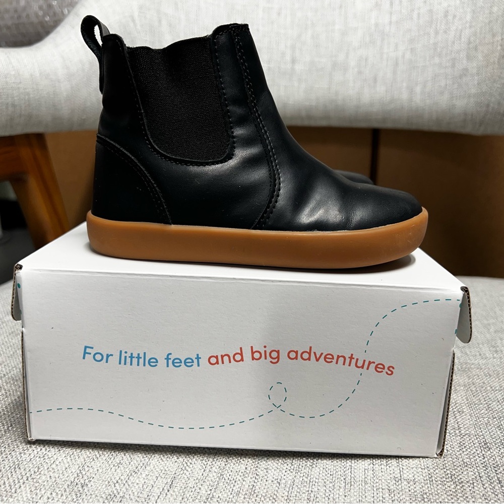Ten Little Black Chelsea Boots with Elastic Panels and Flat Sole